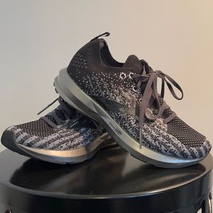 Brooks Levitate 3 Running Shoes